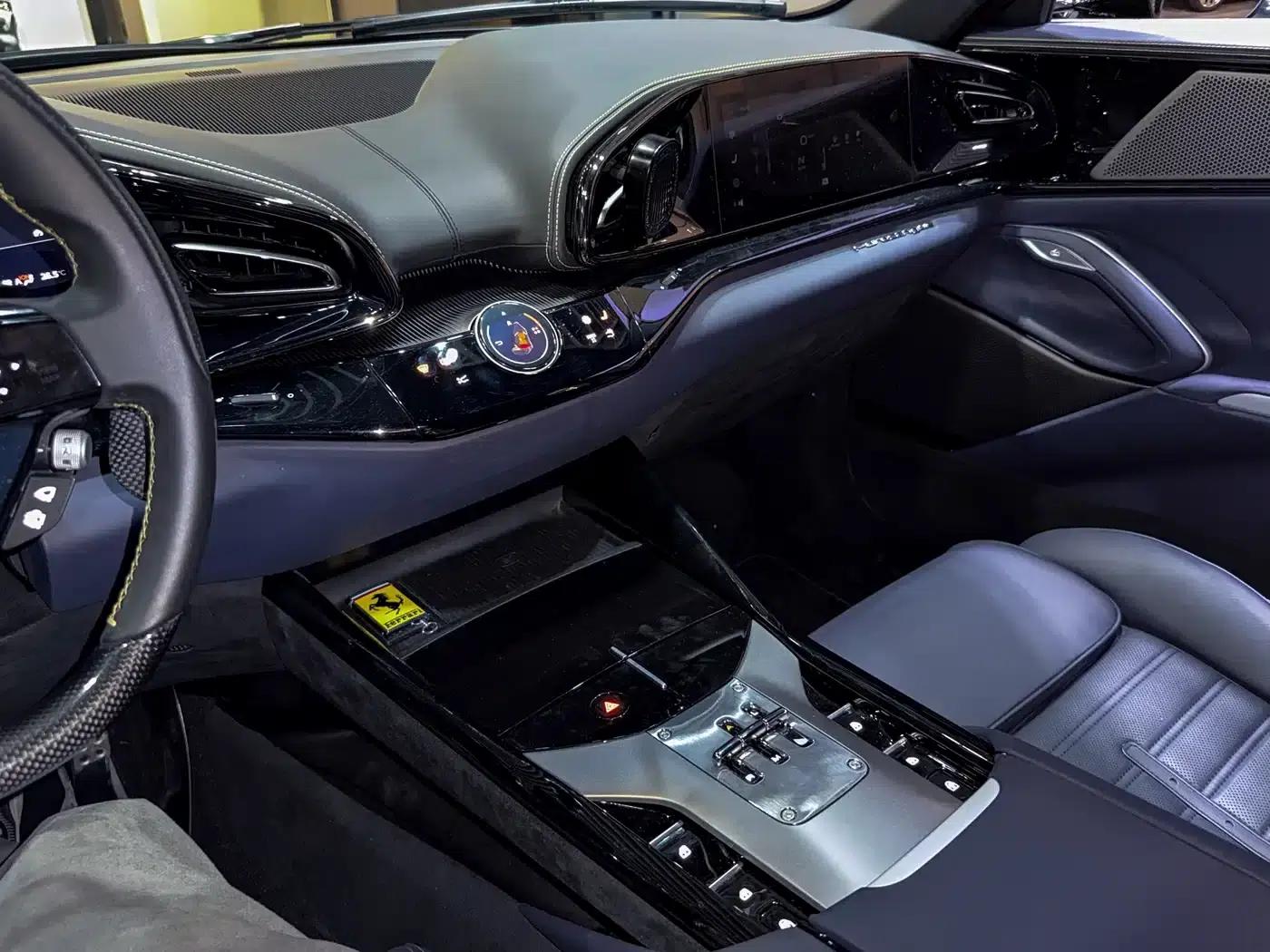 2023 Purosangue 6.5L V12 — миниатюра 10