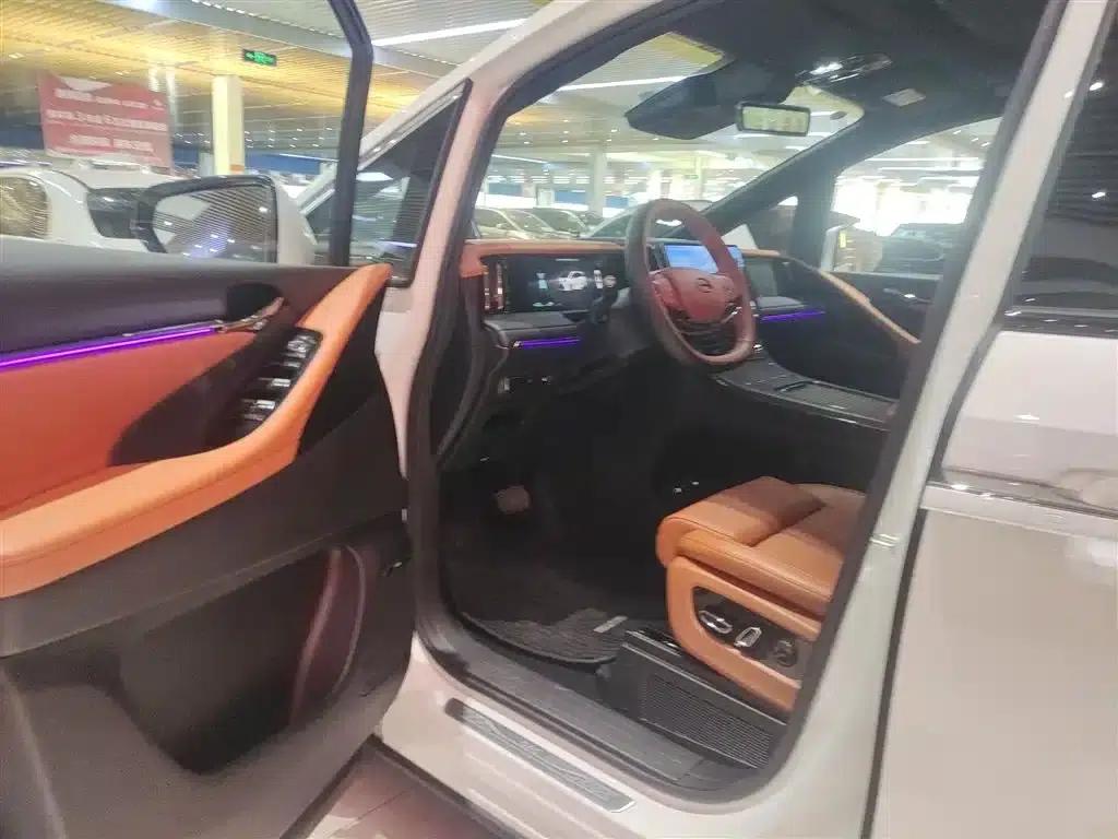 Trumpchi Aspiration M8 2025 Qiankun Series Ultra First Class — миниатюра 12