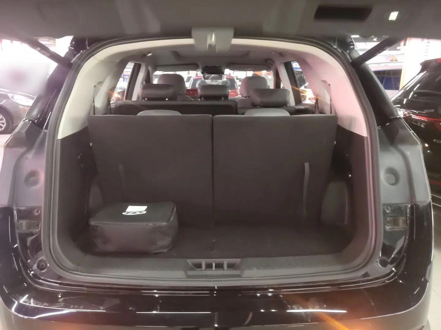 JETOUR Shanhai L9 2024 1.5TD 2DHT Pro 7-Seater — миниатюра 22
