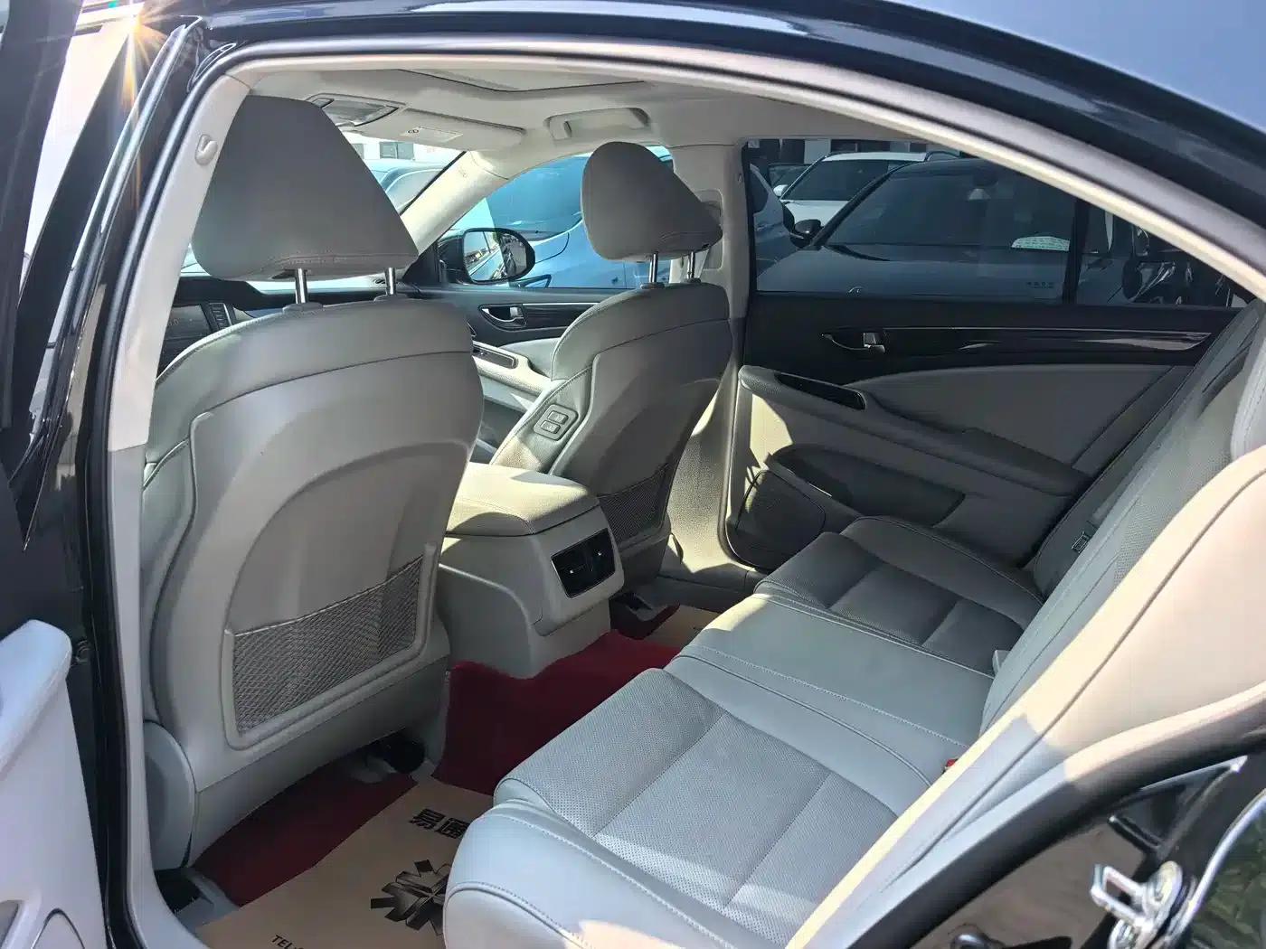 Hongqi H7 2018 2.0T Flagship Edition — миниатюра 6