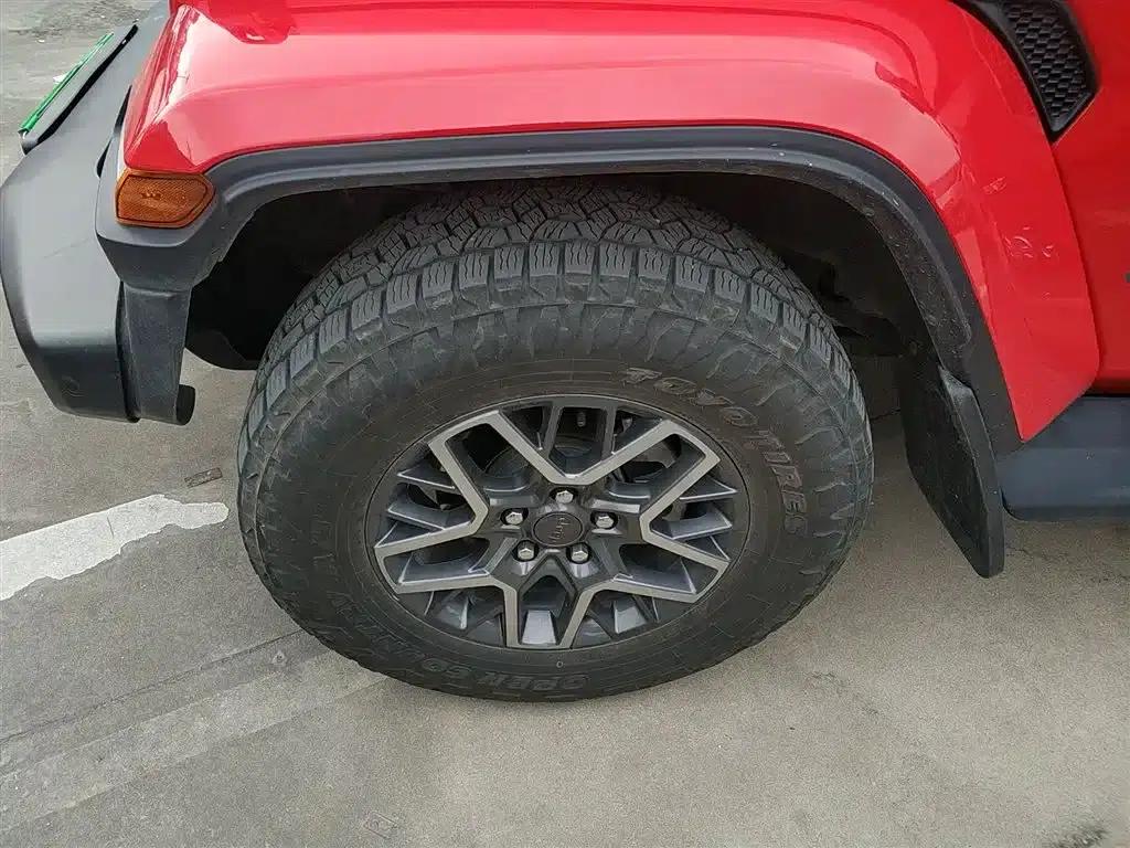Jeep Wrangler New Energy 2021 Model 4-Door 2.0T 4xe Sahara — миниатюра 23