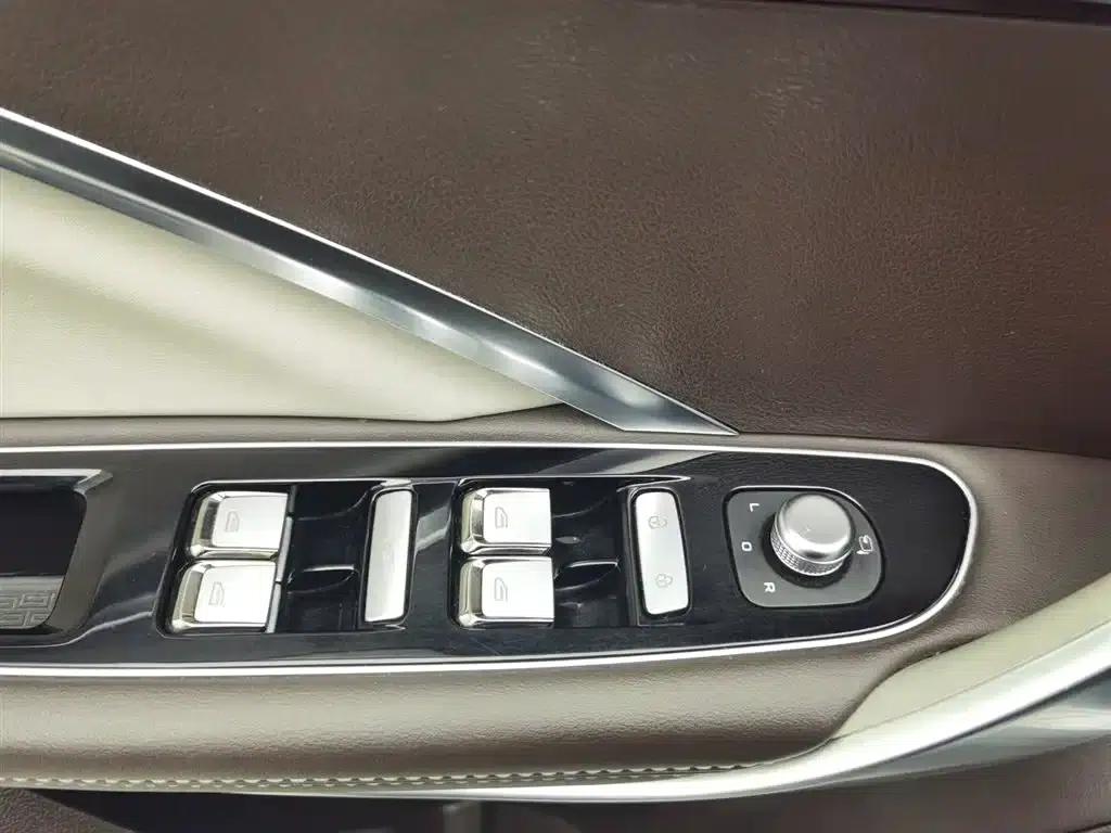 Jiaji New Energy 2021 ePro 1.5TD PHEV Premium Edition — миниатюра 9