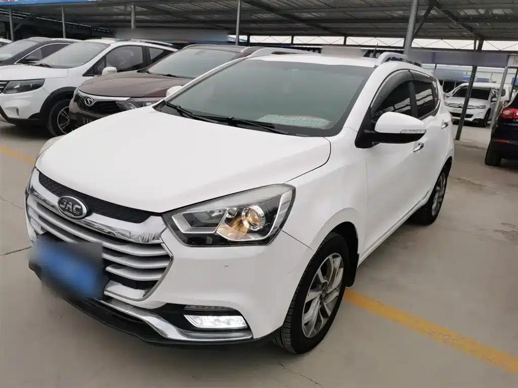 Refine S2 2017 1.5L Manual Deluxe Connected Edition — миниатюра 1