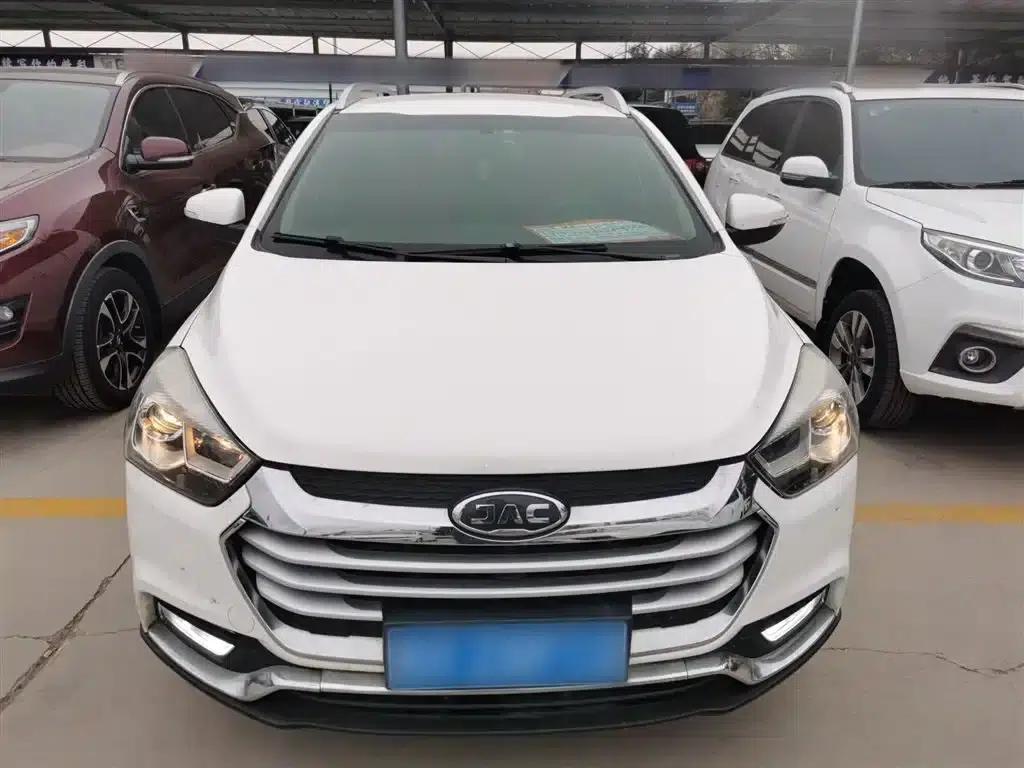 Refine S2 2017 1.5L Manual Deluxe Connected Edition — миниатюра 3