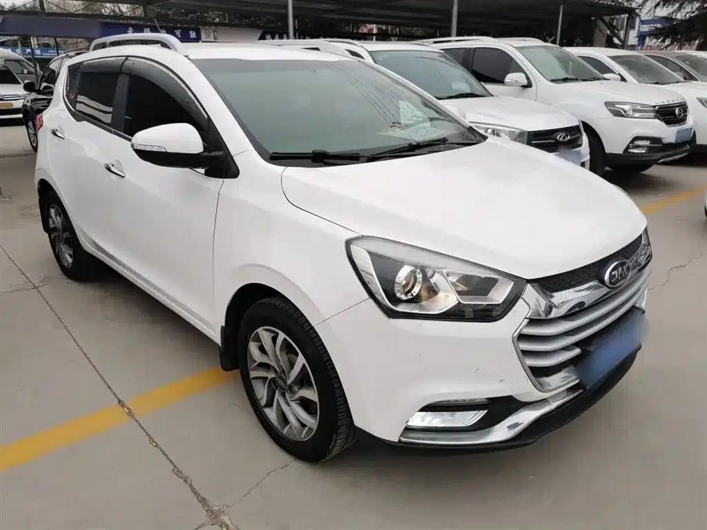 Refine S2 2017 1.5L Manual Deluxe Connected Edition — миниатюра 22