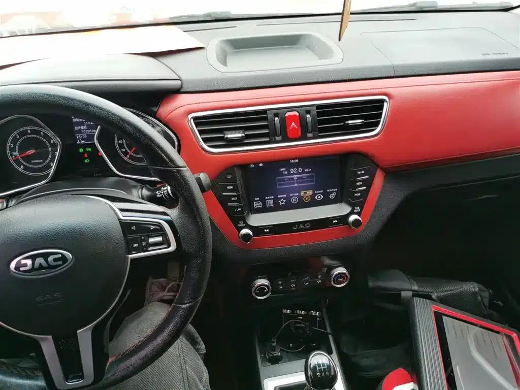 Refine S2 2017 1.5L Manual Deluxe Connected Edition — миниатюра 6