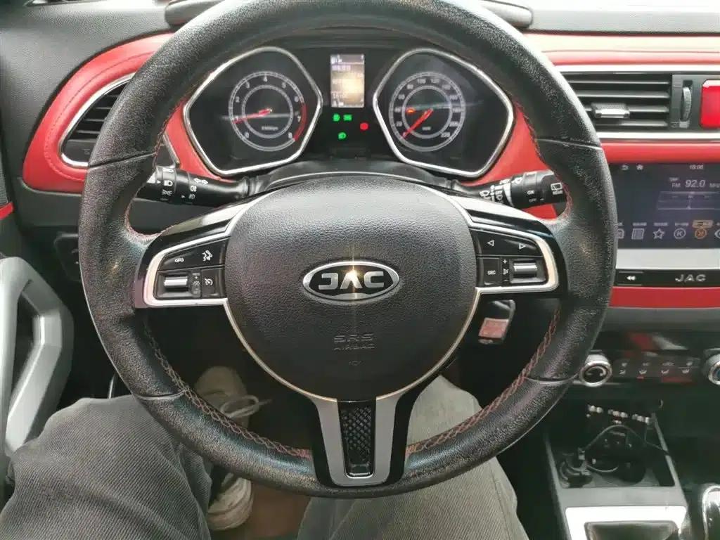 Refine S2 2017 1.5L Manual Deluxe Connected Edition — миниатюра 7