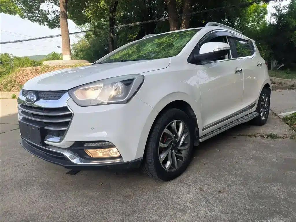 Refine S2 2017 1.5L Manual Deluxe Smart Edition — миниатюра 1