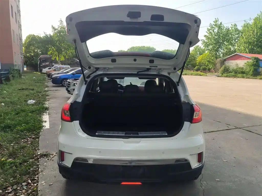 Refine S2 2017 1.5L Manual Deluxe Smart Edition — миниатюра 19