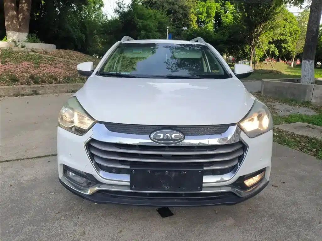 Refine S2 2017 1.5L Manual Deluxe Smart Edition — миниатюра 3
