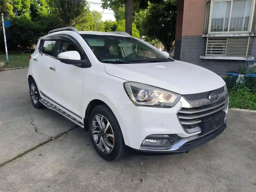 Refine S2 2017 1.5L Manual Deluxe Smart Edition — миниатюра 4
