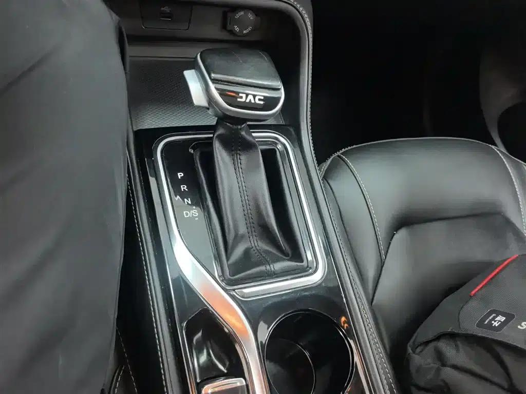 Jiayue X4 2020 1.5T CVT Elite — миниатюра 14