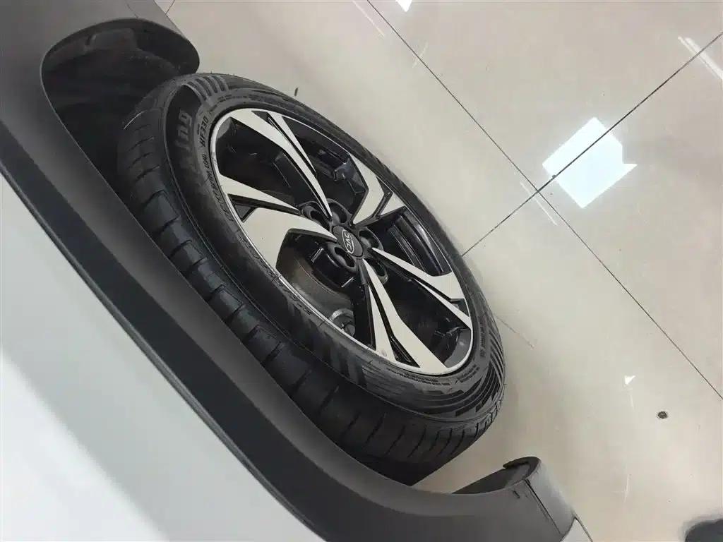 Jiayue X4 2020 1.5T CVT Elite — миниатюра 23