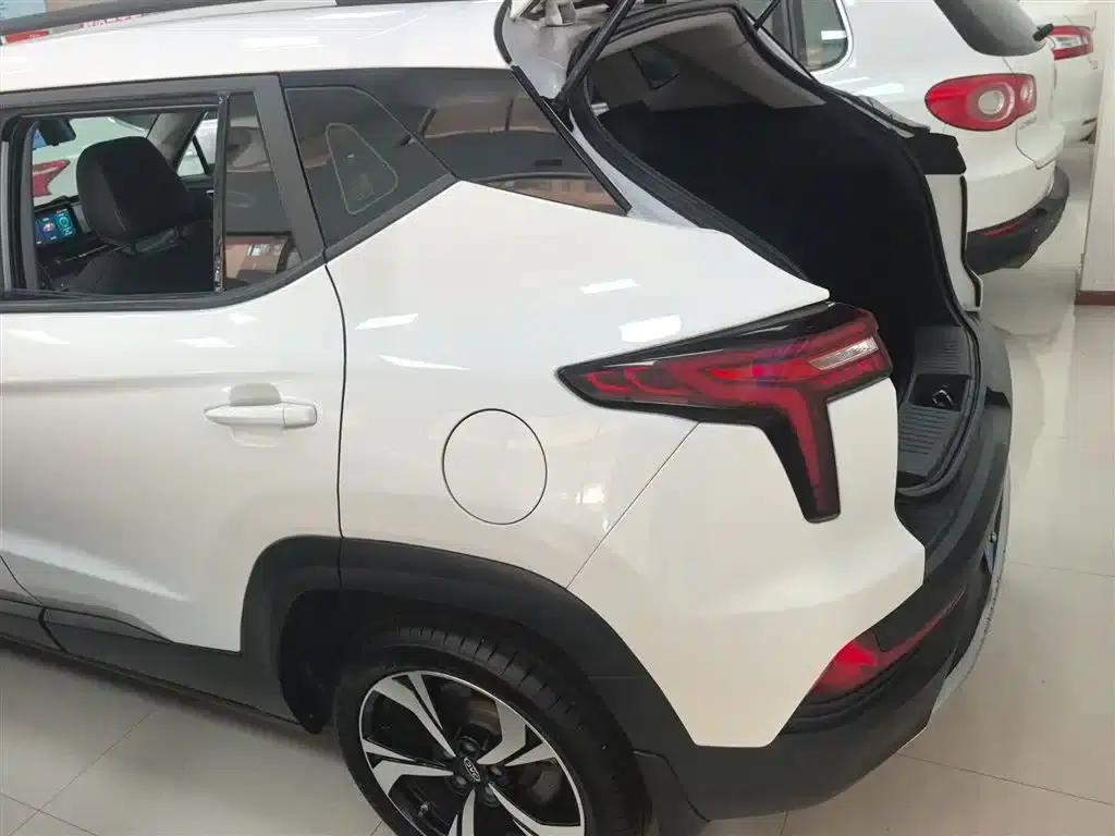 Jiayue X4 2020 1.5T CVT Elite — миниатюра 5