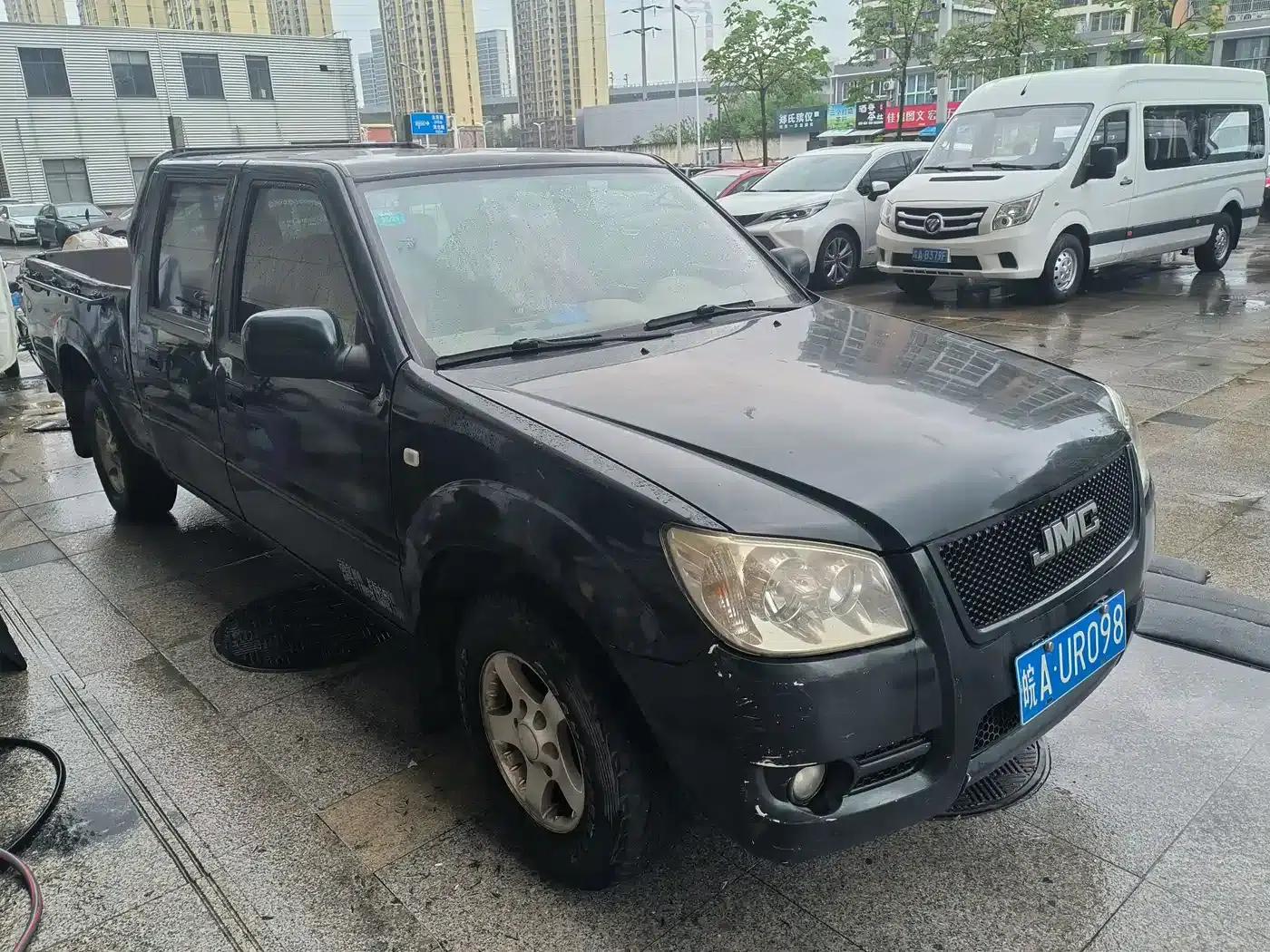 Baodian 2015 2.8T New Value Diesel Two-Wheel Drive Luxury Edition JX493ZLQ4C — миниатюра 3