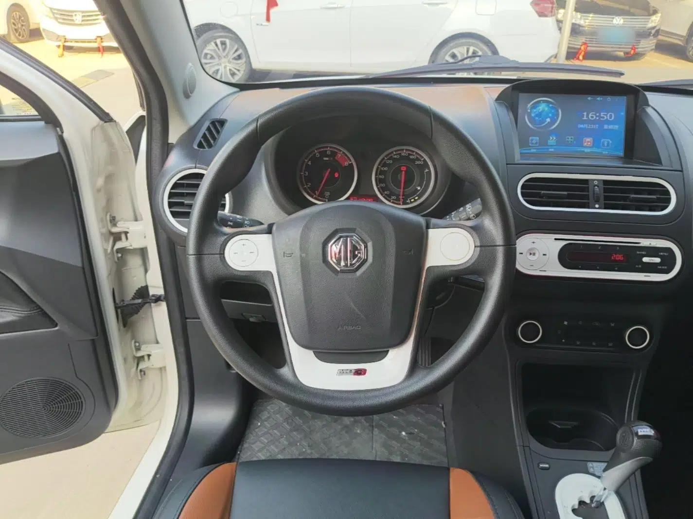 MG 3SW 2015 1.5L AMT Elite Model — миниатюра 14