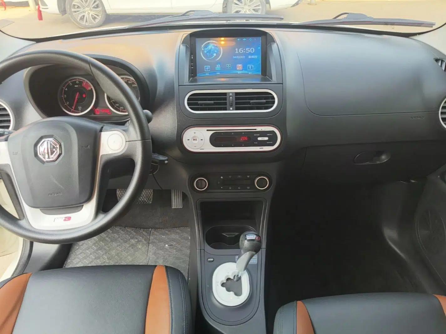 MG 3SW 2015 1.5L AMT Elite Model — миниатюра 16