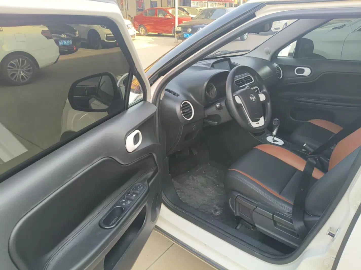 MG 3SW 2015 1.5L AMT Elite Model — миниатюра 19