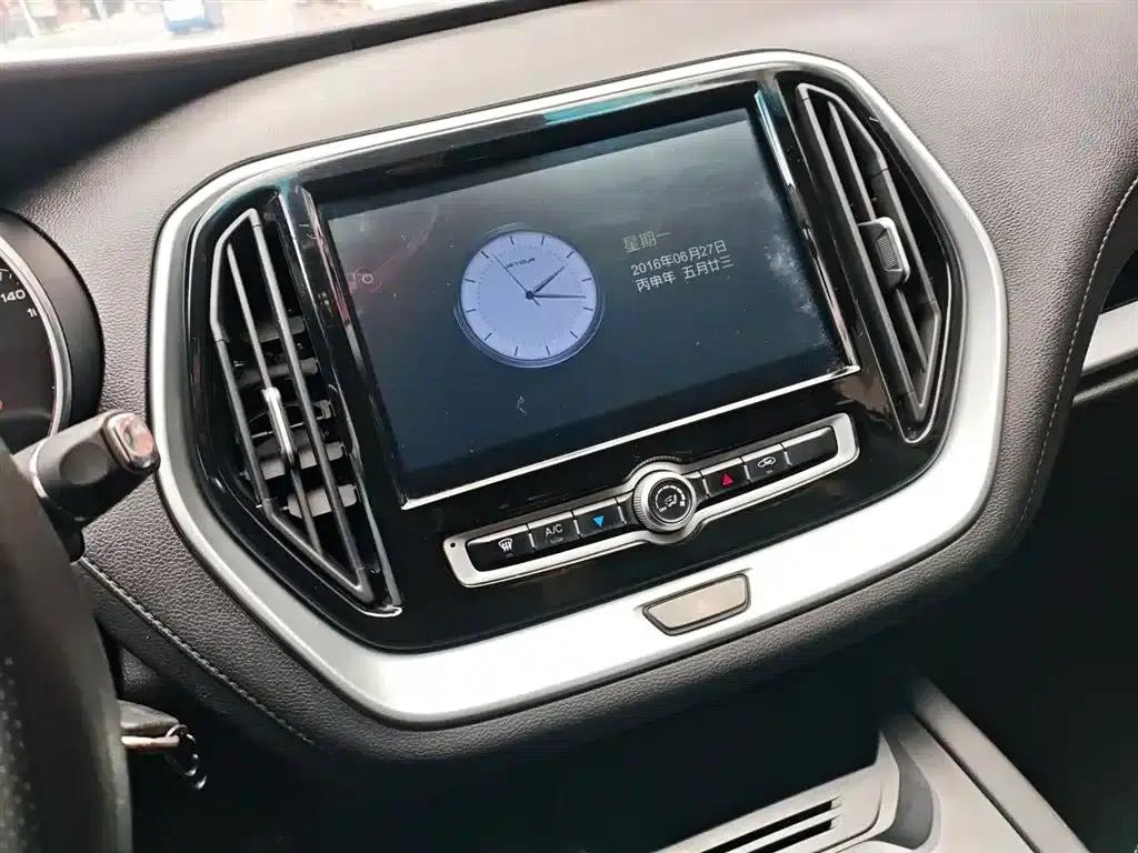 Jetour X70M 2021 1.5T Manual Urban Companion 5-Seater — миниатюра 13