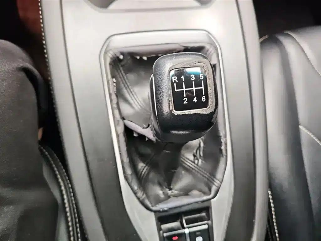 Jetour X70M 2021 1.5T Manual Urban Companion 5-Seater — миниатюра 14