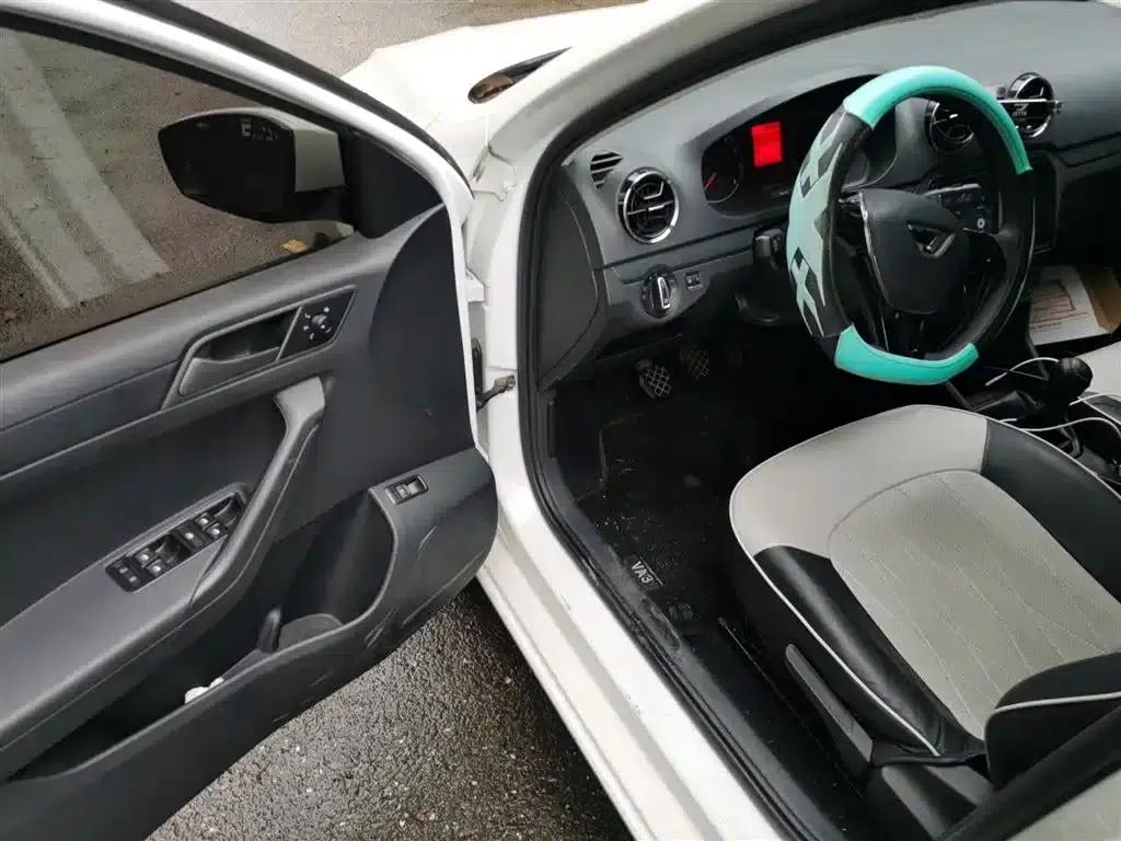 Jetta VA3 2021 1.5L Manual Entry-Level Edition — миниатюра 12