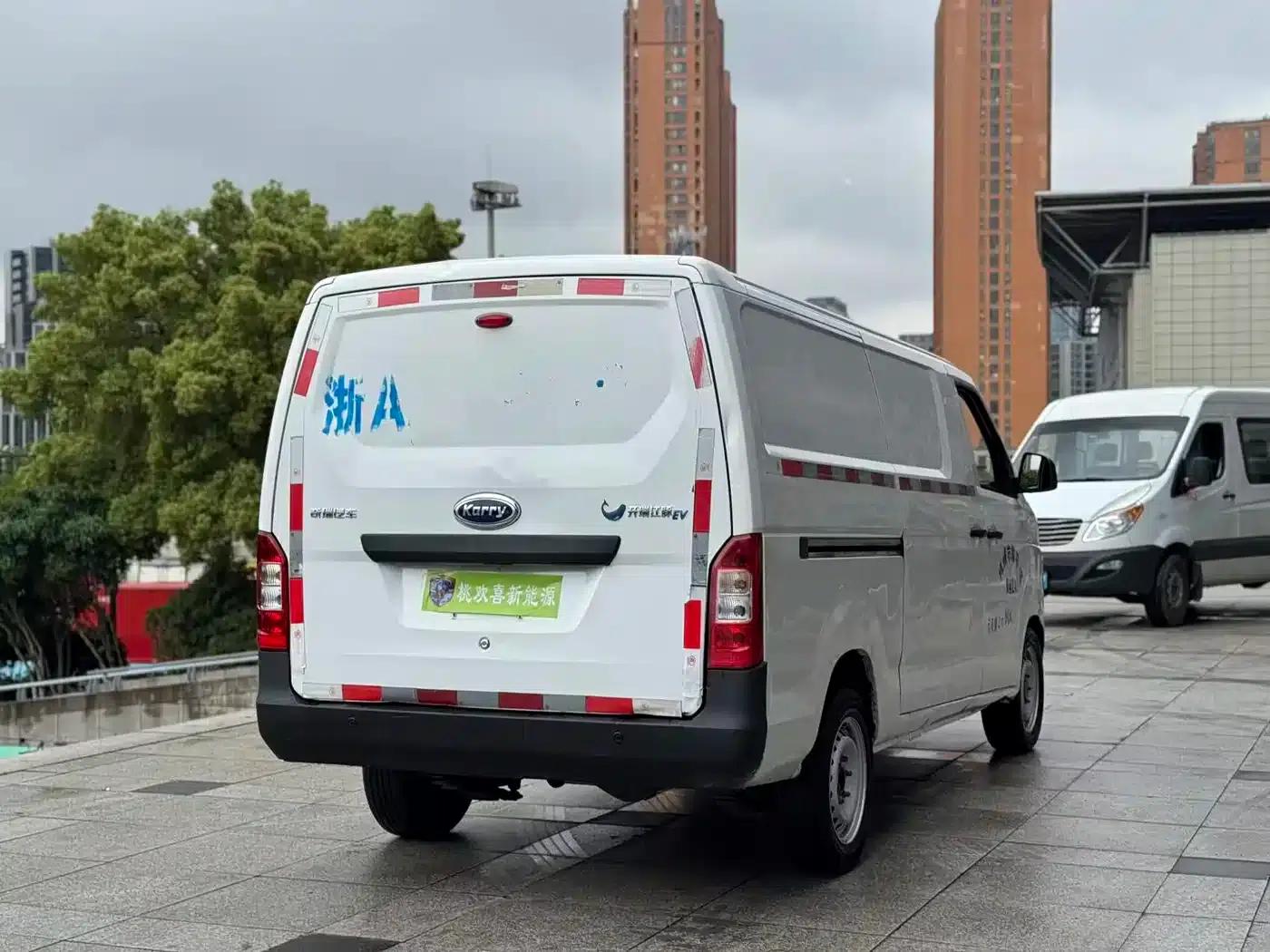 2022 Yangtze Finless Porpoise II Super Transport Edition (CATL) — миниатюра 9