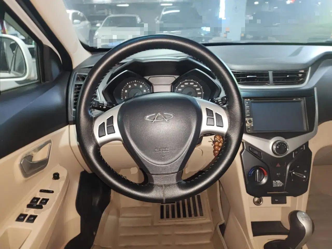 Chery Fengyun 2 2013 Hatchback 1.5L Manual Ruiyi Edition — миниатюра 11