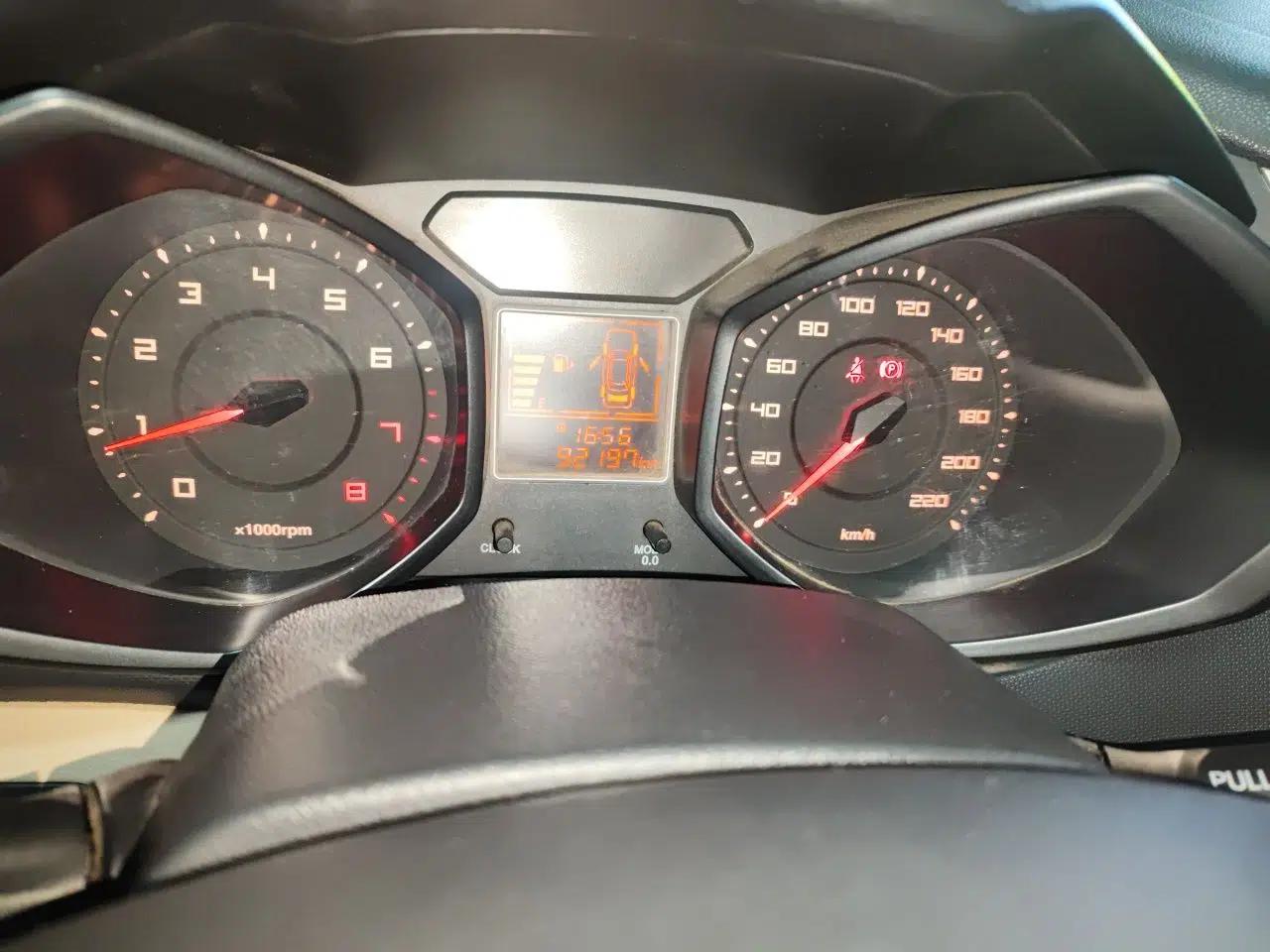 Chery Fengyun 2 2013 Hatchback 1.5L Manual Ruiyi Edition — миниатюра 13
