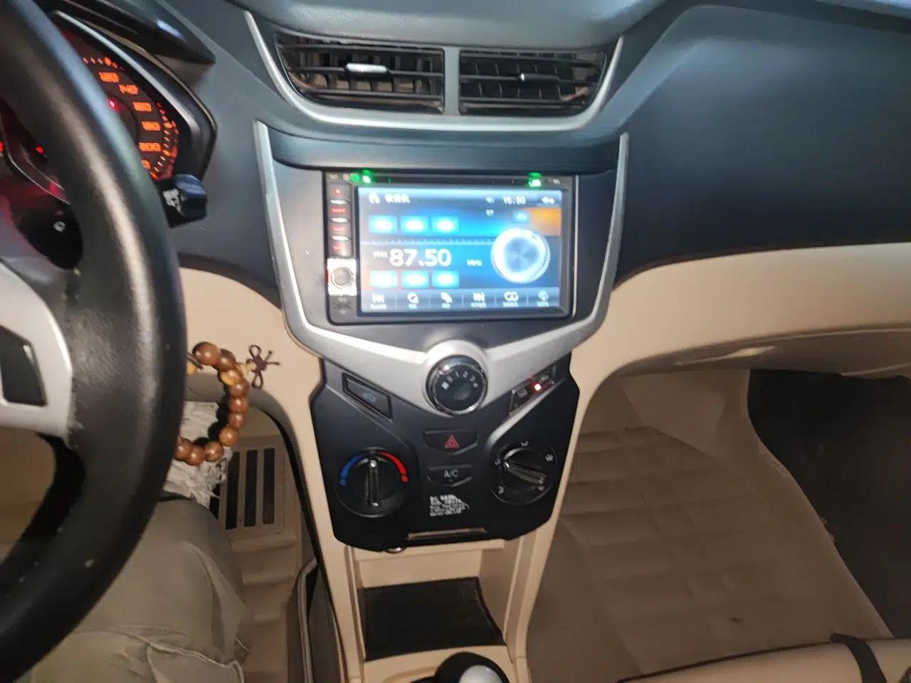 Chery Fengyun 2 2013 Hatchback 1.5L Manual Ruiyi Edition — миниатюра 14