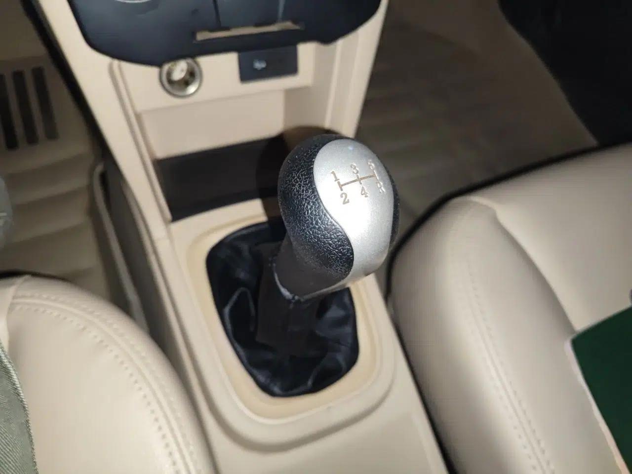 Chery Fengyun 2 2013 Hatchback 1.5L Manual Ruiyi Edition — миниатюра 15
