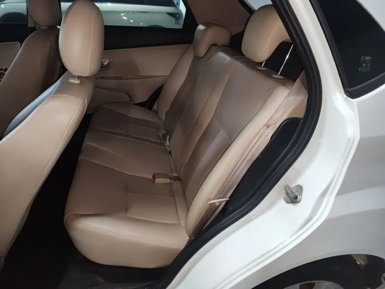 Chery Fengyun 2 2013 Hatchback 1.5L Manual Ruiyi Edition — миниатюра 18