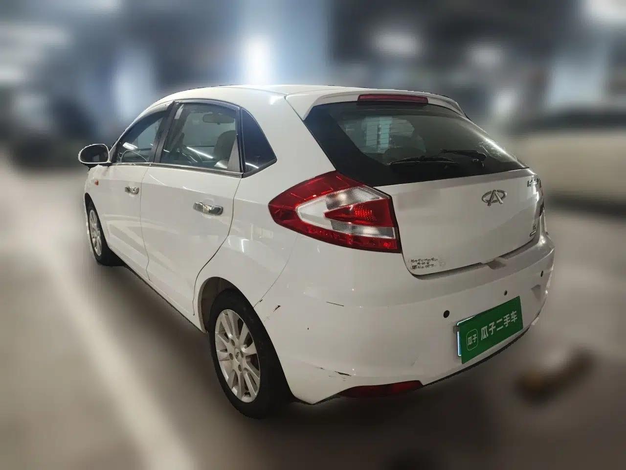 Chery Fengyun 2 2013 Hatchback 1.5L Manual Ruiyi Edition — миниатюра 4