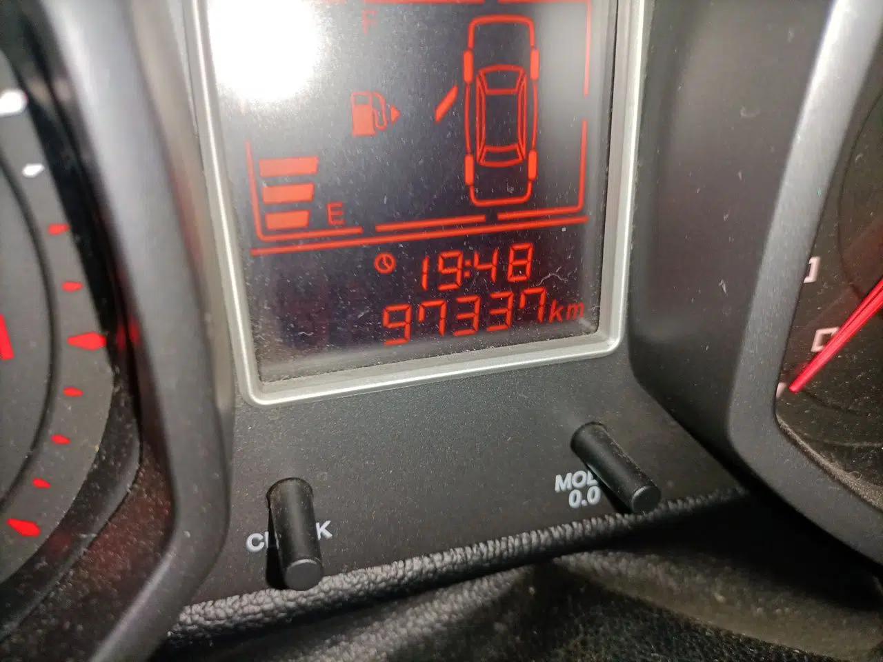 Chery Fengyun 2 2015 1.5L Manual New Edition — миниатюра 13