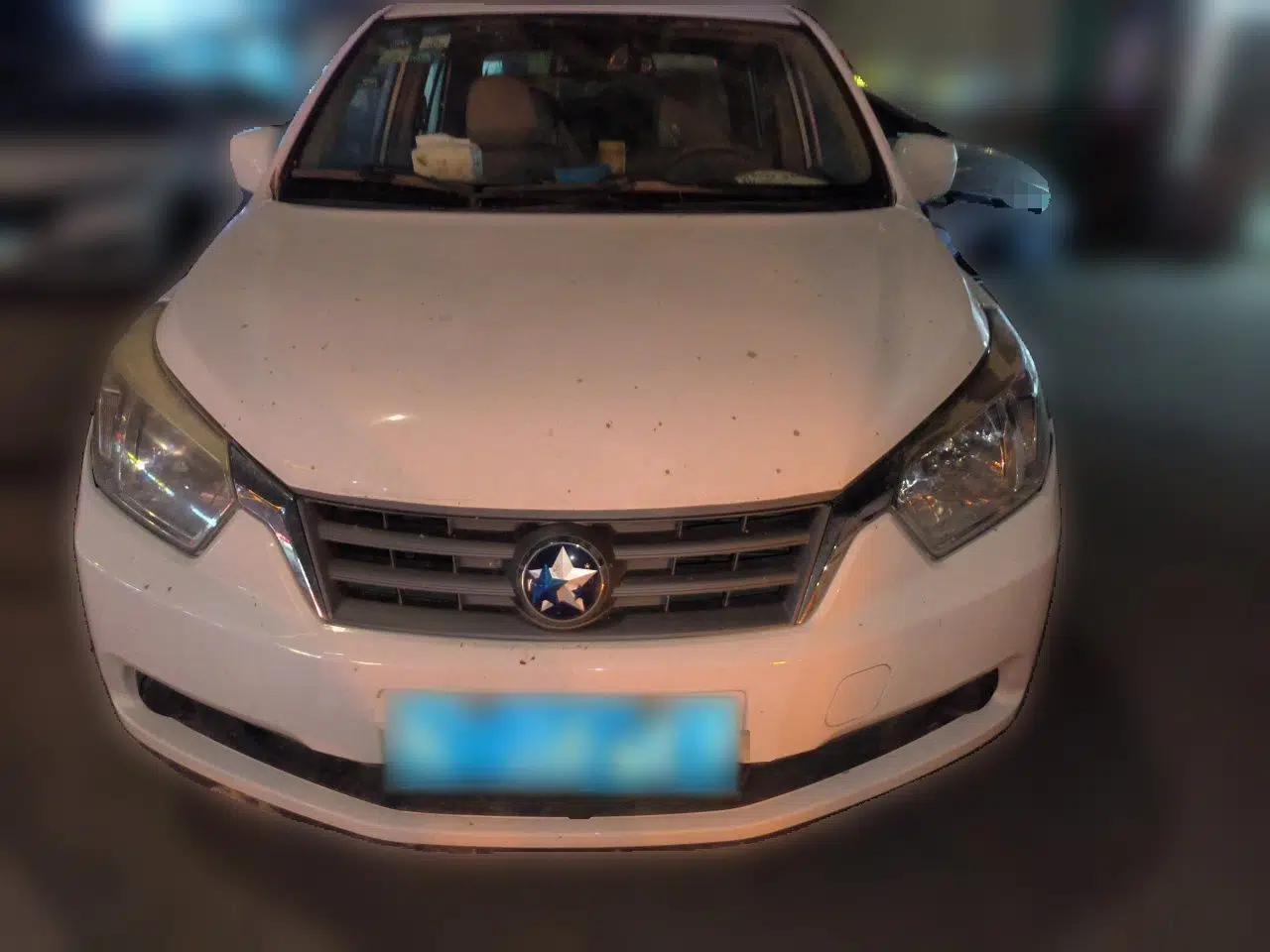 Venucia D50 2015 1.6L Manual Fashion Edition — миниатюра 2