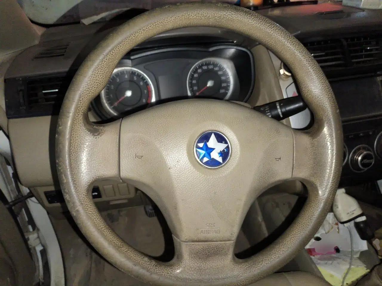 Venucia D50 2015 1.6L Manual Fashion Edition — миниатюра 11