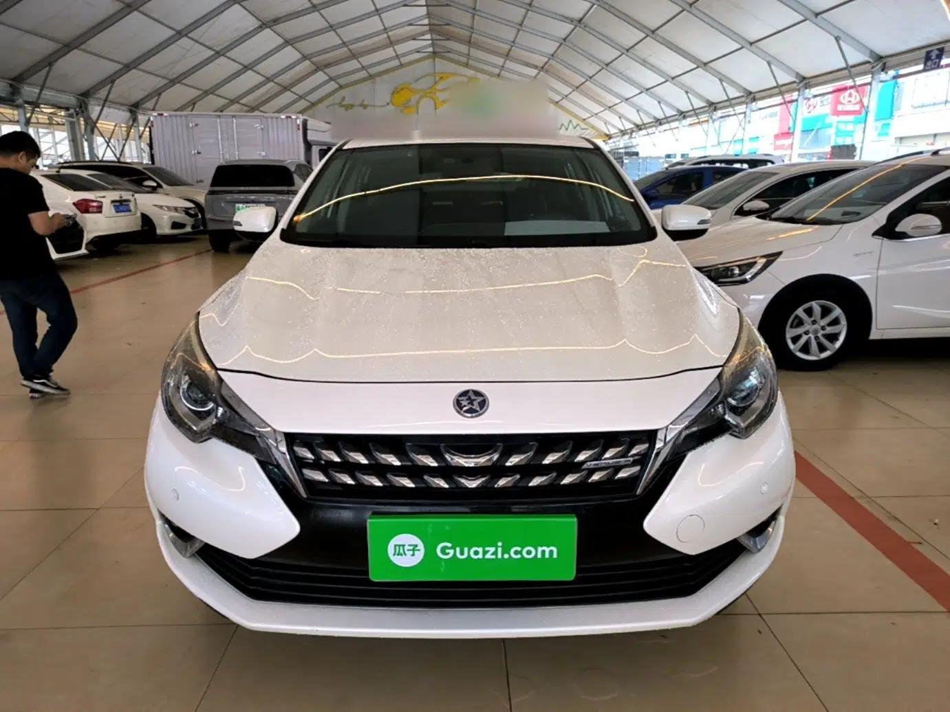 Venucia T90 2018 2.0L CVT Smart Connect Fashion Edition China V Standard — миниатюра 2