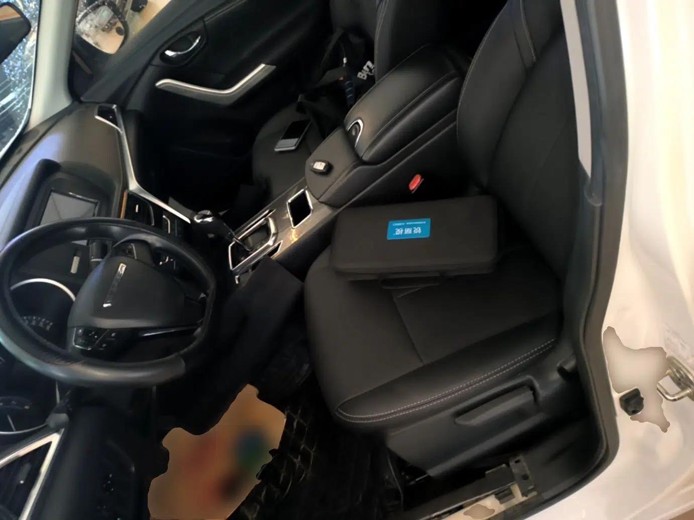 Venucia T90 2018 2.0L CVT Smart Connect Fashion Edition China V Standard — миниатюра 17