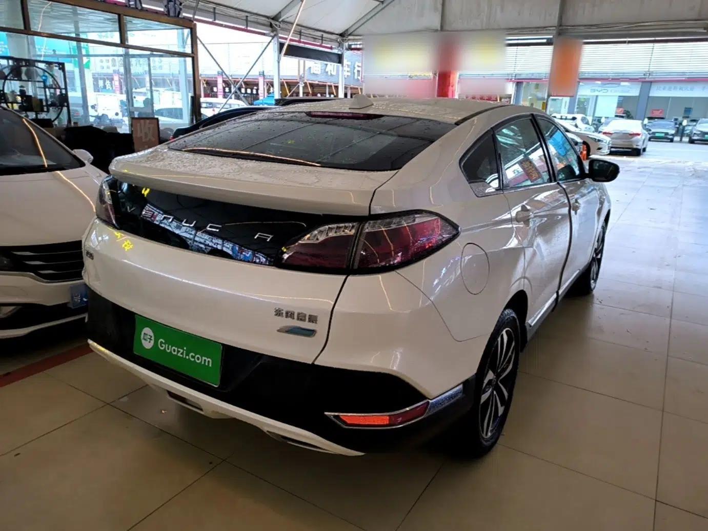 Venucia T90 2018 2.0L CVT Smart Connect Fashion Edition China V Standard — миниатюра 4