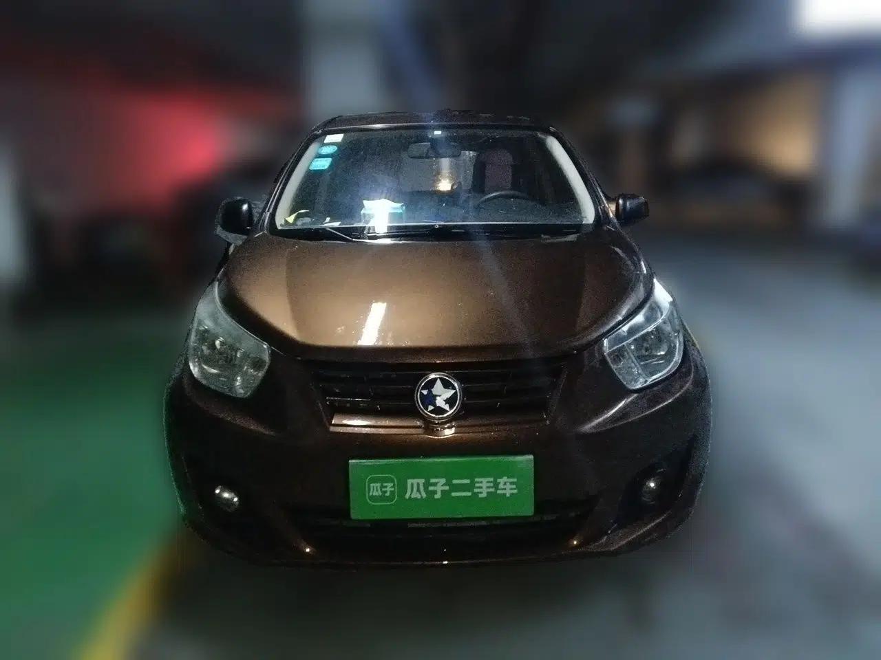 Venucia R30 2014 1.2L Manual Luxury Edition — миниатюра 2