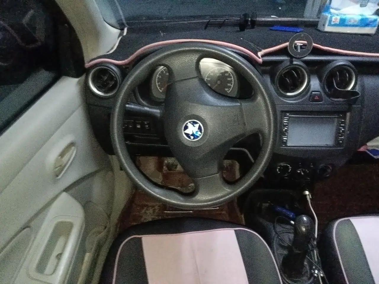 Venucia R30 2014 1.2L Manual Luxury Edition — миниатюра 11