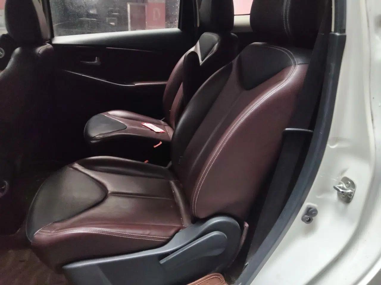 Venucia M50V 2017 1.6L XL CVT Luxury Edition — миниатюра 18
