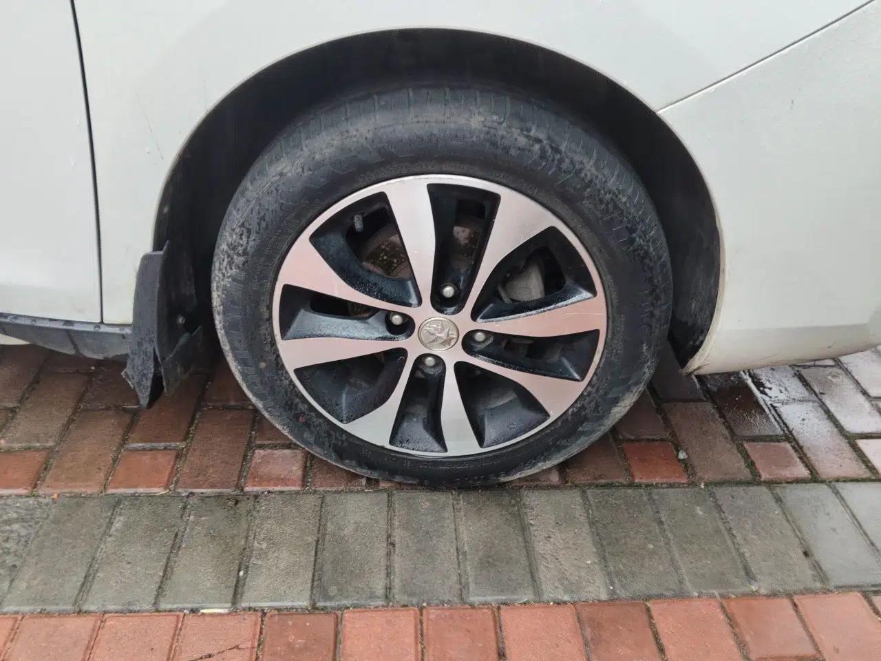 Venucia M50V 2017 1.6L XL CVT Luxury Edition — миниатюра 8