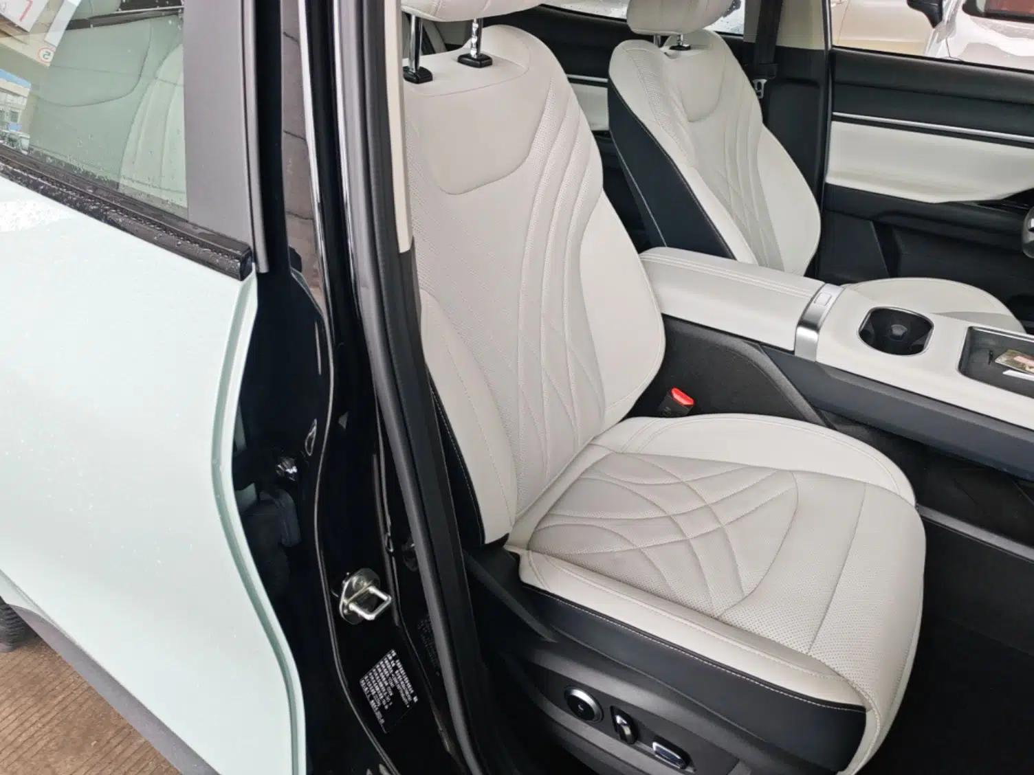 Chery New Energy eQ7 2023 512km Ultra-Enjoyment Version — миниатюра 23