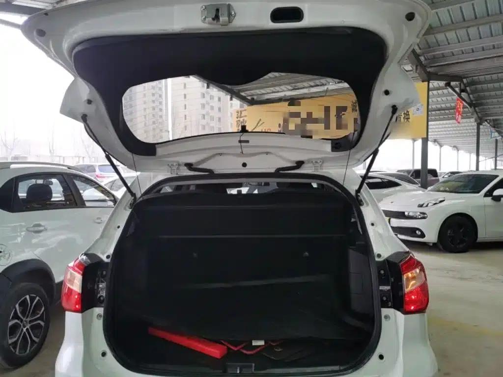 Xiaotu 2017 1.6L CVT 2WD Urban Fashion Model — миниатюра 19