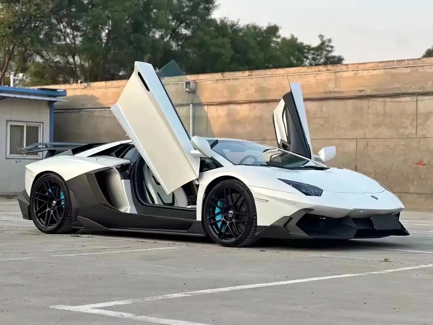 2011 Aventador LP 700-4 — миниатюра 3
