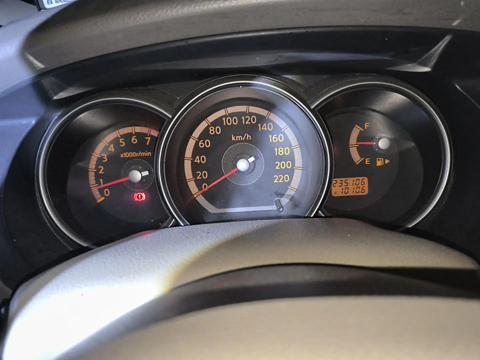 Nissan Geniss 2006 1.8L Manual Standard Edition — миниатюра 12