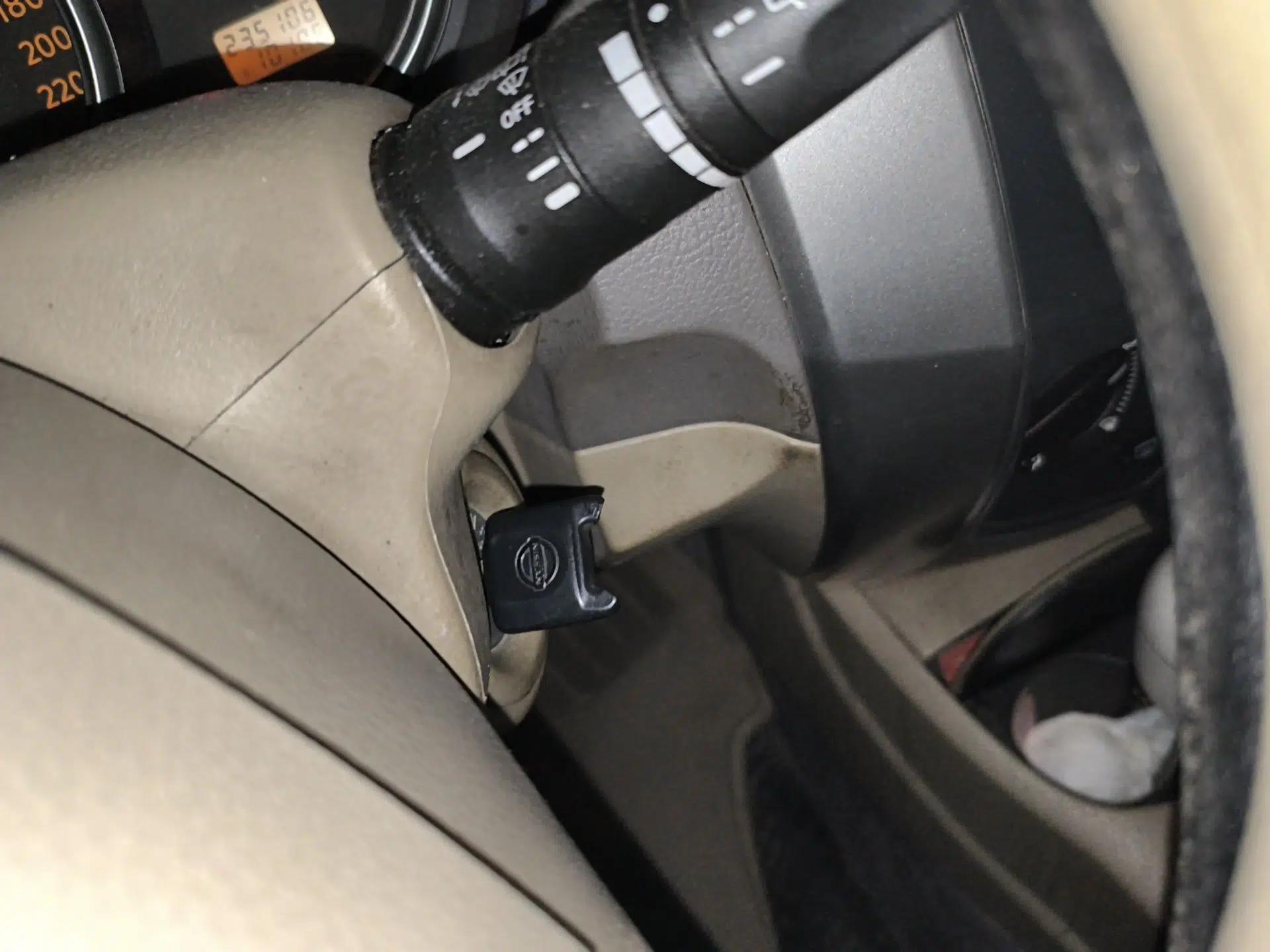 Nissan Geniss 2006 1.8L Manual Standard Edition — миниатюра 9