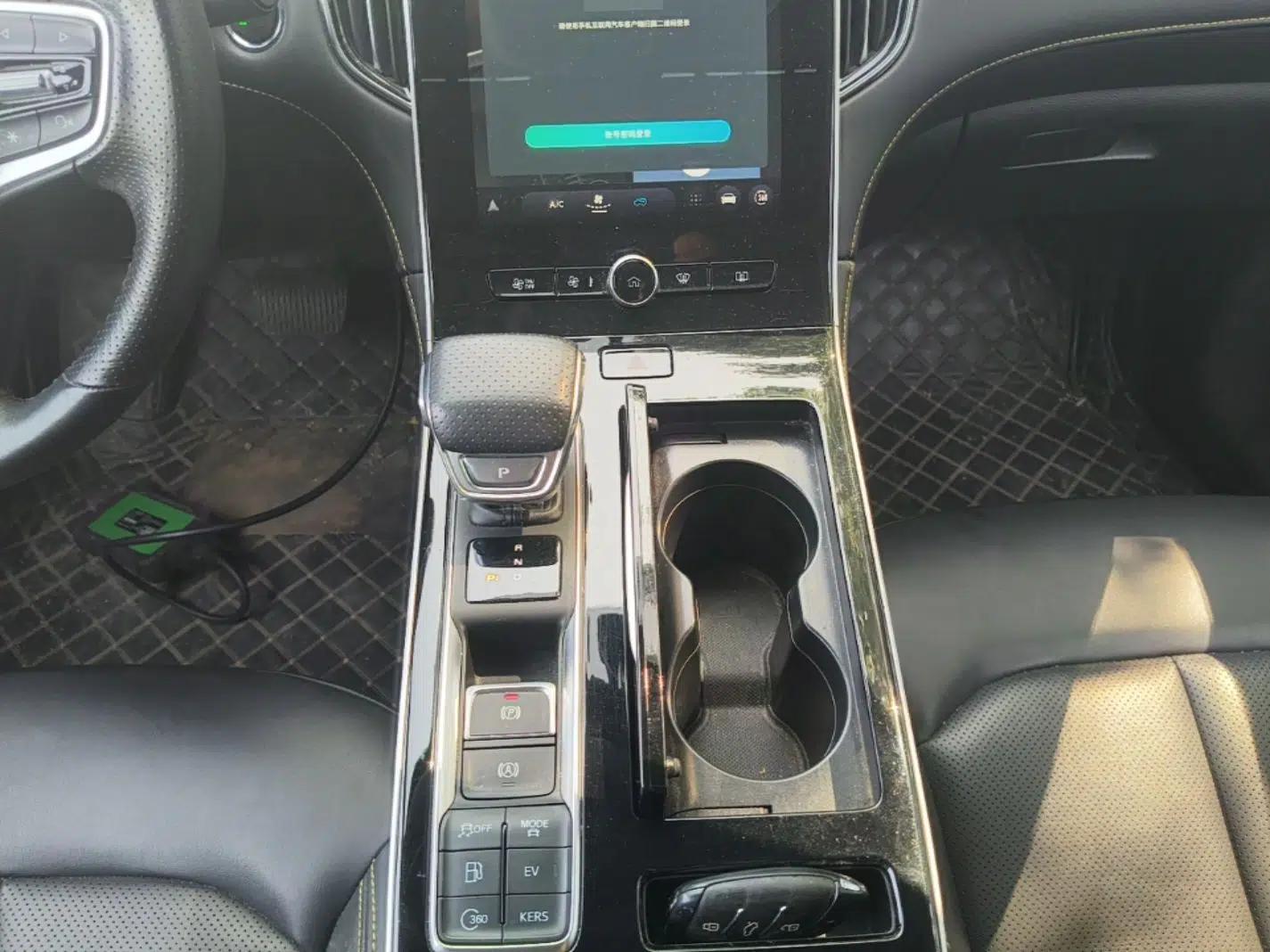 Roewe i6 MAX New Energy 2020 1.5T PHEV Sporty Cool Edition — миниатюра 16