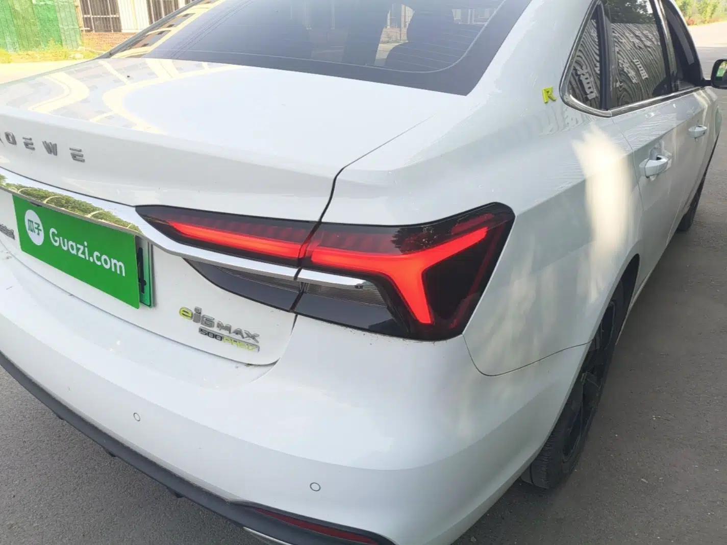 Roewe i6 MAX New Energy 2020 1.5T PHEV Sporty Cool Edition — миниатюра 8
