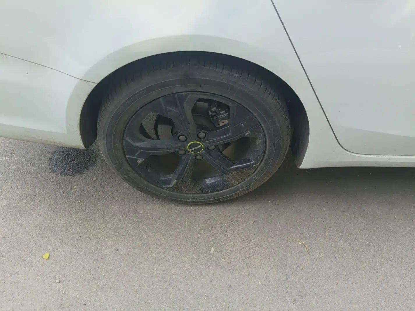 Roewe i6 MAX New Energy 2020 1.5T PHEV Sporty Cool Edition — миниатюра 10